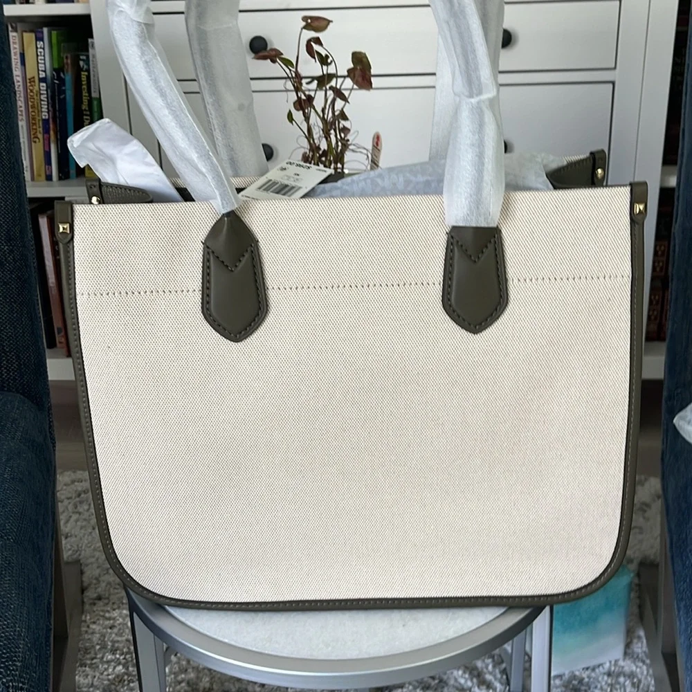 Michael Kors Heidi Extra Large Tote Olive Multi NWT